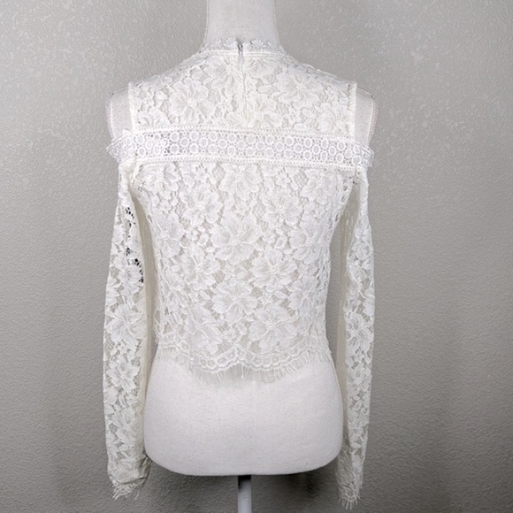 Missguided Cream Lace High Neck Cold Shoulder Crop Top Size 4 New with tags! - Picture 7 of 9